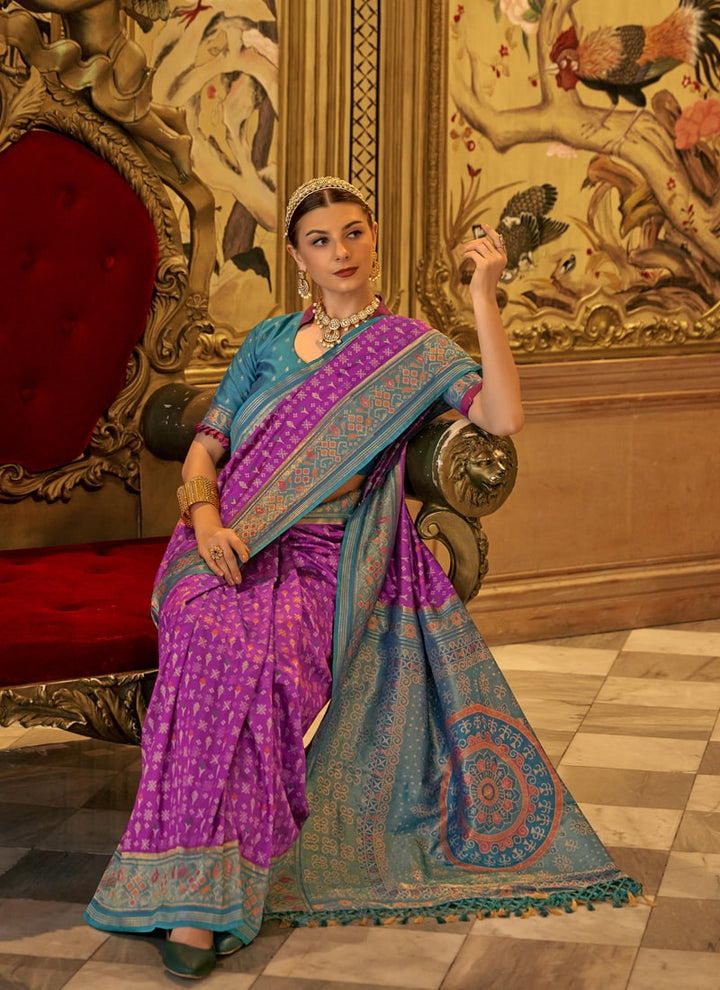 lassya Fashion Blue Berry Banarasi Silk Weaving Saree with Elegant Contrast Borde