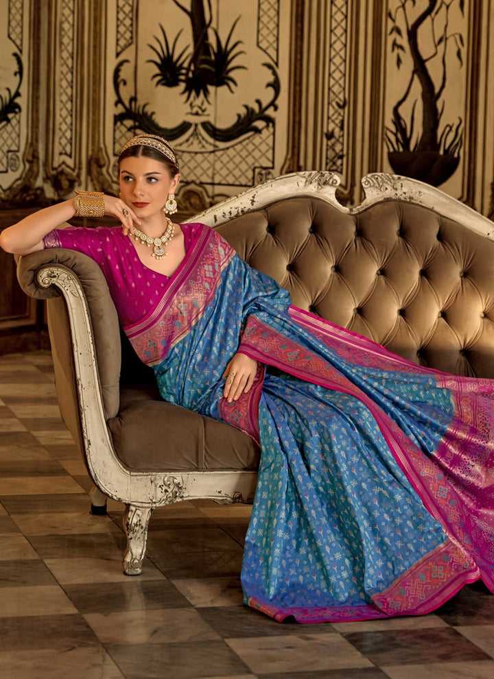 lassya Fashion Oracle Blue Banarasi Silk Weaving Saree with Elegant Contrast Borde