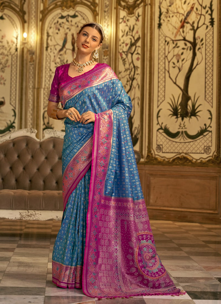 lassya Fashion Oracle Blue Banarasi Silk Weaving Saree with Elegant Contrast Borde