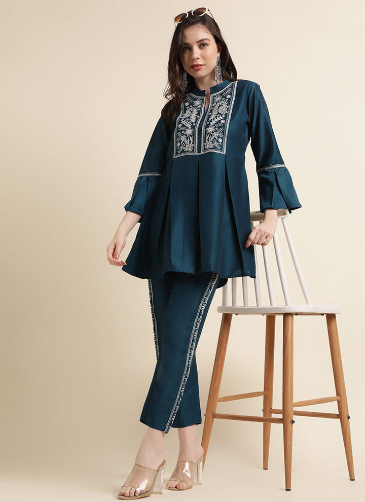 Lassya Fashion Blue Chinon Kurta and Pant Set with Embroidery Work