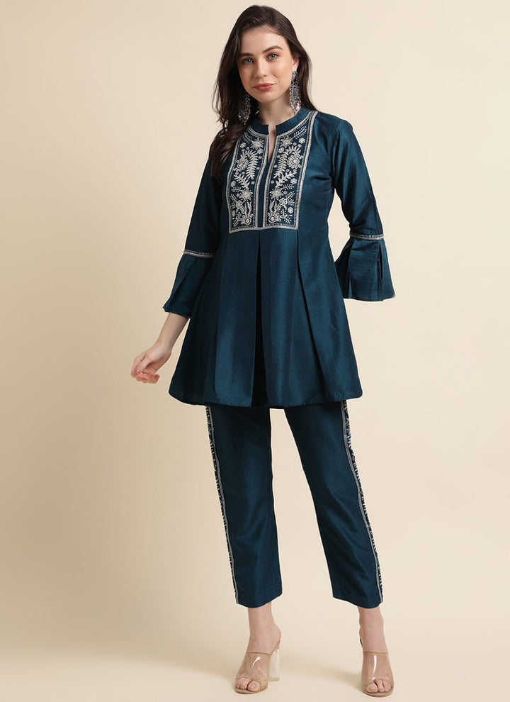 Lassya Fashion Blue Chinon Kurta and Pant Set with Embroidery Work