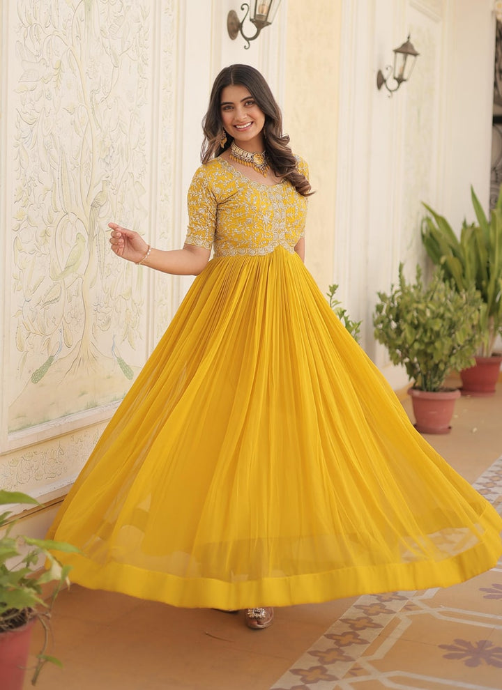 Lassya Fashion Yellow Elegant Faux Georgette Wedding Gown