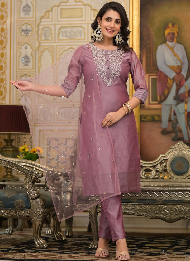 Lassya Fashion Mauve Pink Straight Salwar Suit Collection with Bandhani and Embroidery