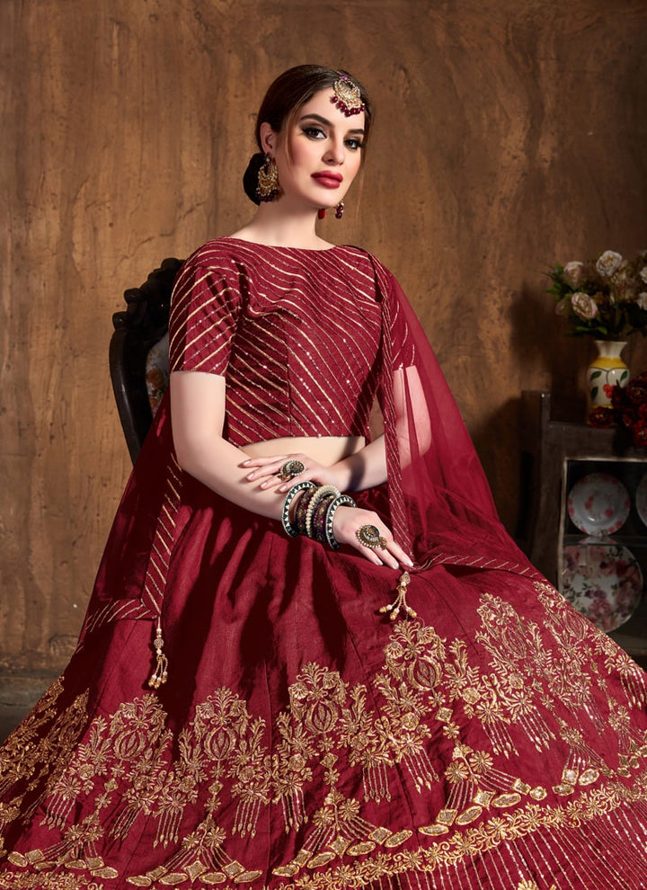 Lassya Fahion  Red Luxury Wedding Lehengas with Dori and Diamond Embellishments