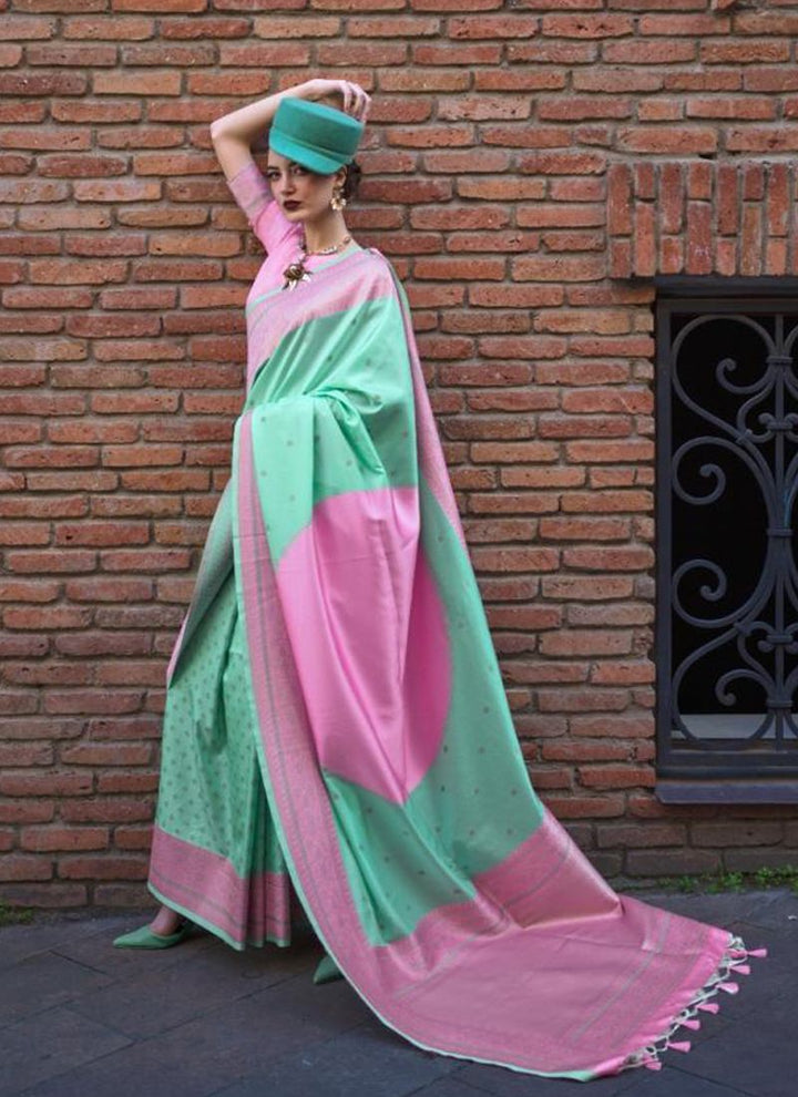 Lassya Fashion Sea Green-Hot Pink Silk Saree with Handloom Weaving