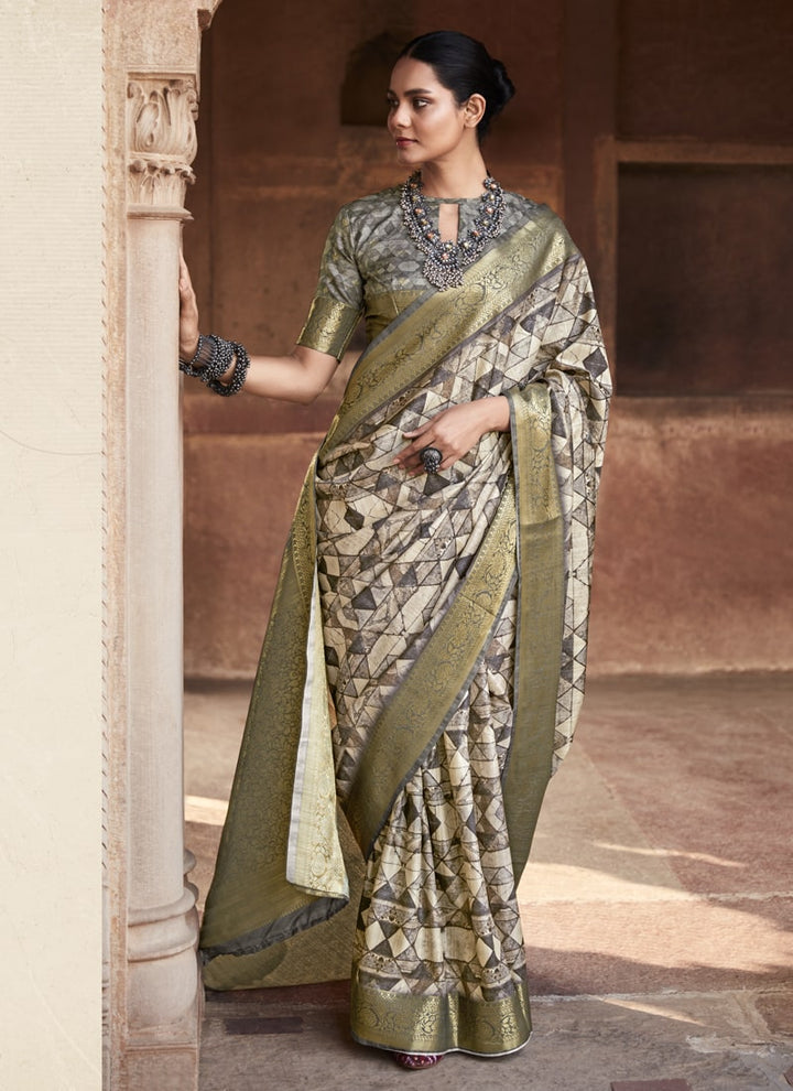 Cocoa Gray Pure Handloom Silk Saree with Matching Blouse