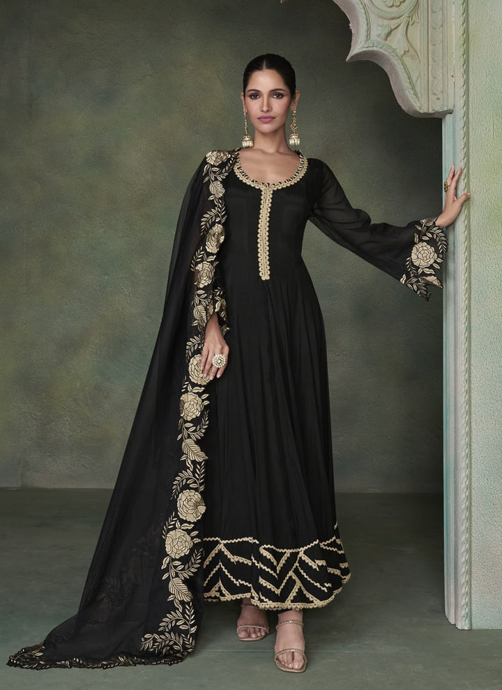 Lassya Fashion Black Elegant Wedding Wear Gown in Pure Silk with Organza Dupatta