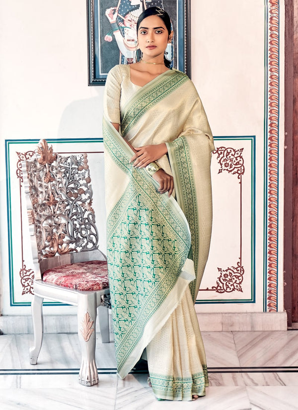 Lassya Fashion Off White Exquisite Handloom Kanjivaram Silk Saree with Contrast Dark Border