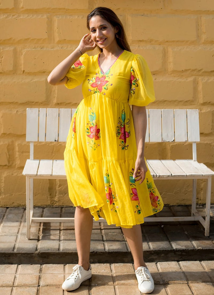 Lassya fashion Yellow Chic Floral Printed Short Kurtis with Flair