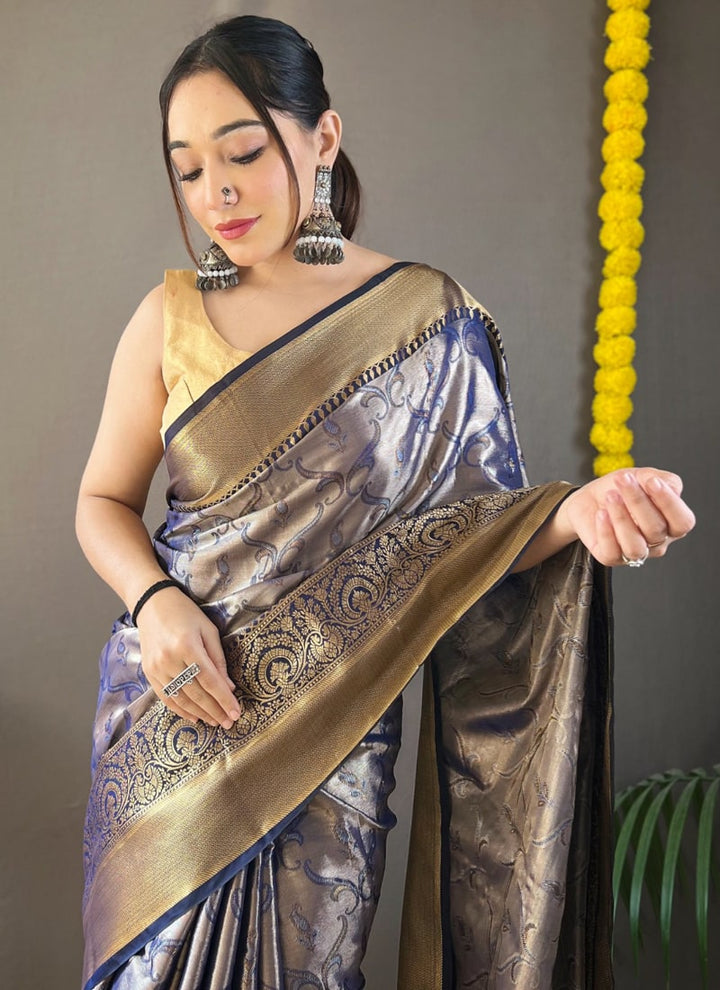 Lassya Fashion Purple Navy Exquisite Kanchipuram Silk Saree with Intricate Zari Weaving