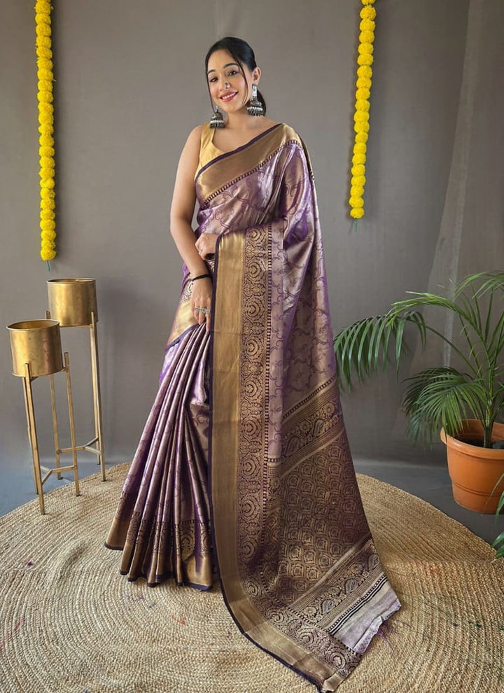 Lassya Fashion Mavue Purple Exquisite Kanchipuram Silk Saree with Intricate Zari Weaving