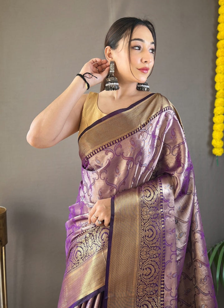 Lassya Fashion Mavue Purple Exquisite Kanchipuram Silk Saree with Intricate Zari Weaving